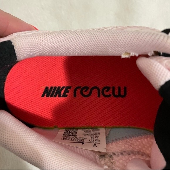 Nike Renew Light Pink Neon Green Sneakers Size 9 Running Gym Training Preppy - Picture 4 of 11
